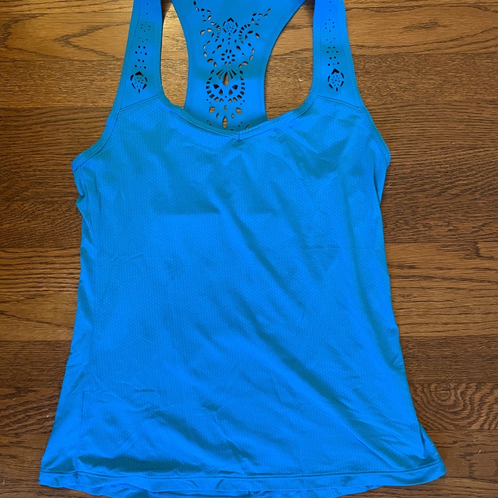 Lorna Jane laser cut tank